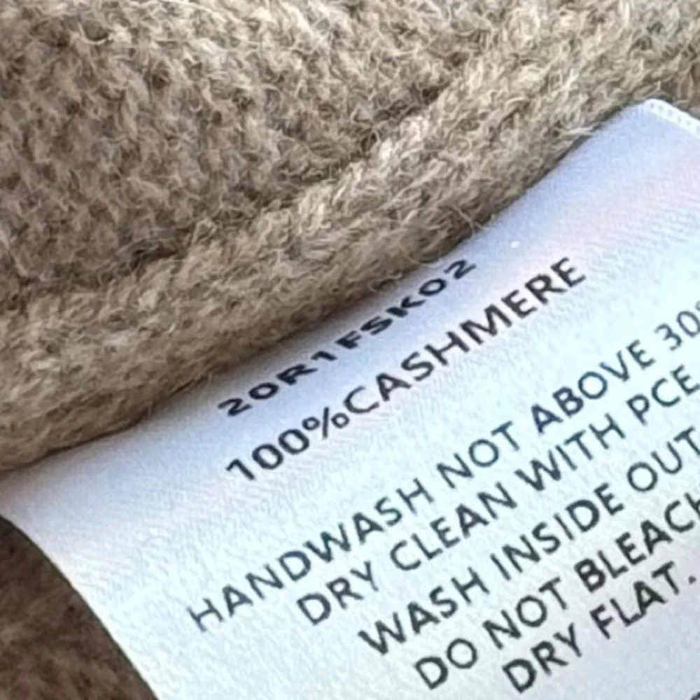 Elegant 100% Cashmere Ribbed Skirt, M, Oatmeal - Picture 4 of 10